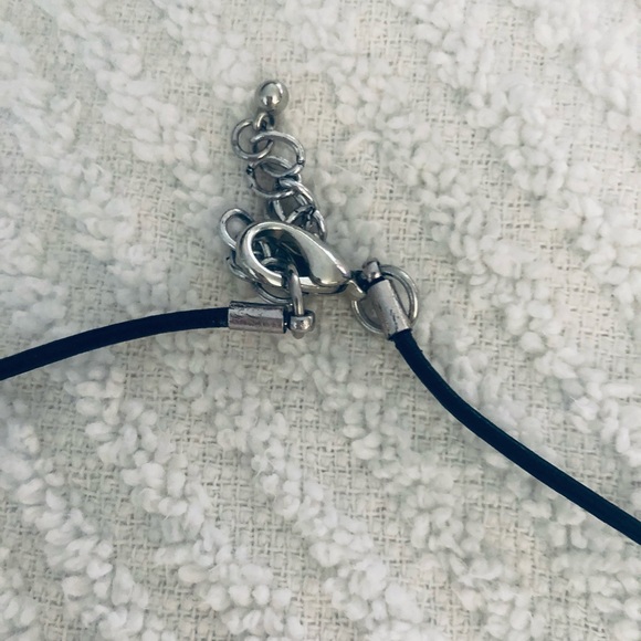 SILVER CIRCLE Medallion DROOL Dress Necklace - Picture 6 of 7